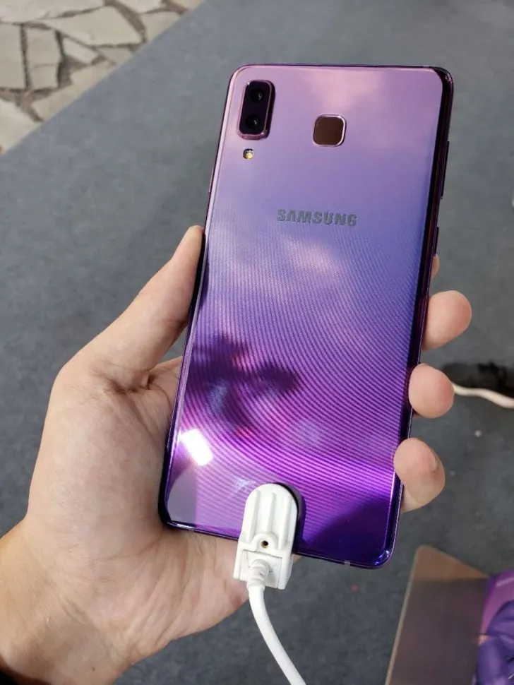 三星Galaxy A9 Star新配色“花仙紫