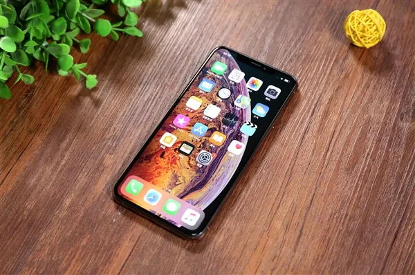 iPhone XS Max大卖！富士康乐了