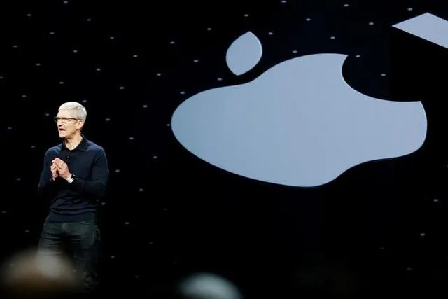 苹果CEO库克获8亿元年终奖 网友感