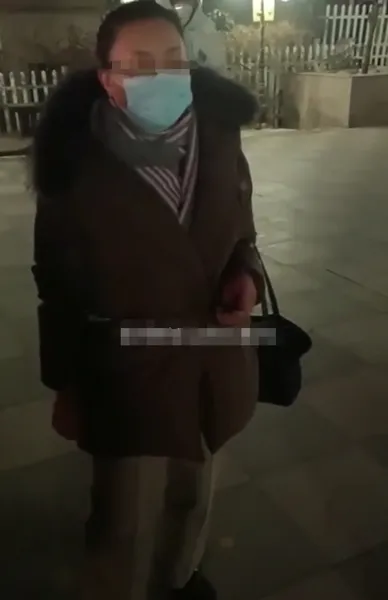 大连卢书记是谁发生了什么？大连女子进小区不登记打电话给卢书记