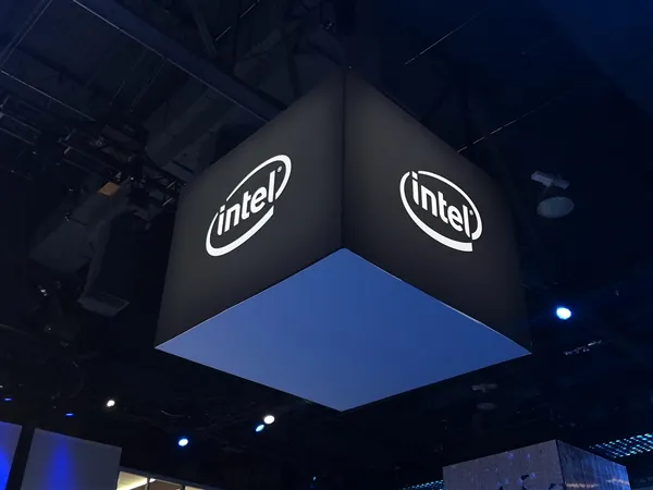 Intel：Q2客户订单提前 部分恢复对华