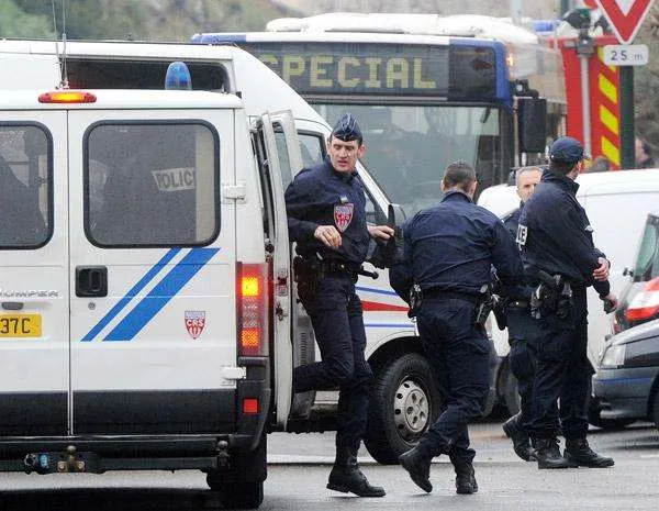 法国44名警察自杀身亡这是怎么回事