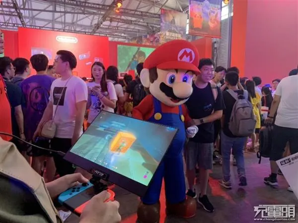 ChinaJoy上惊现疑似4k大屏Switch掌机