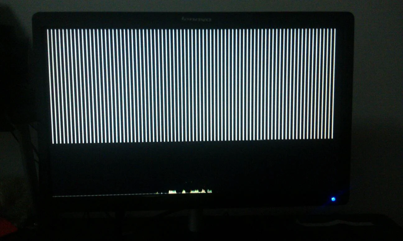 电脑屏幕闪烁 电脑屏幕闪烁不停抖动